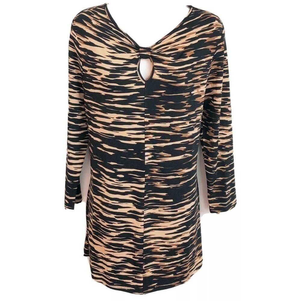 🆕 Lysse keyhole animal print tunic top